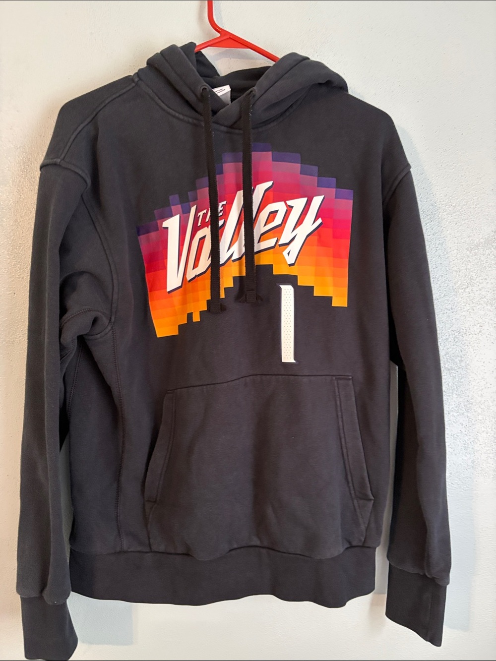 Phoenix suns Devin booker men’s The Valley Pixel Gradient Black Hoodie